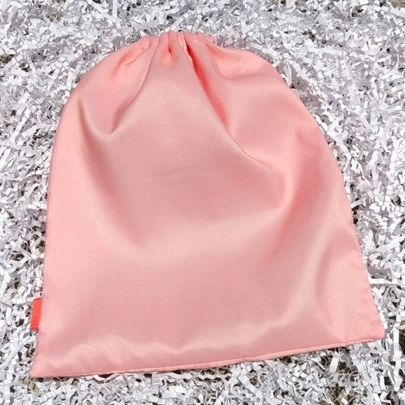 ipsy Peace Love Mascara Pink Glam Bag Plus June 2021 - Picture 10 of 10